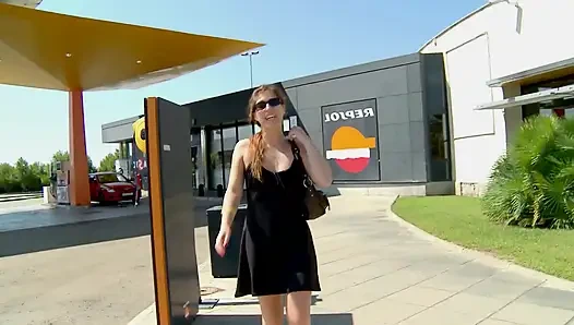 Teen Klara Gold in her first outdoor fuck movies