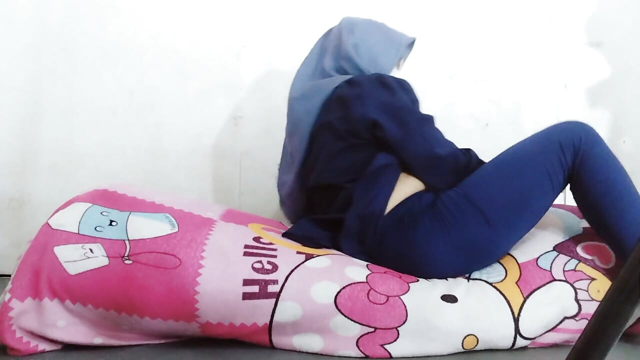 Fucking doggy style and crot on his stomach