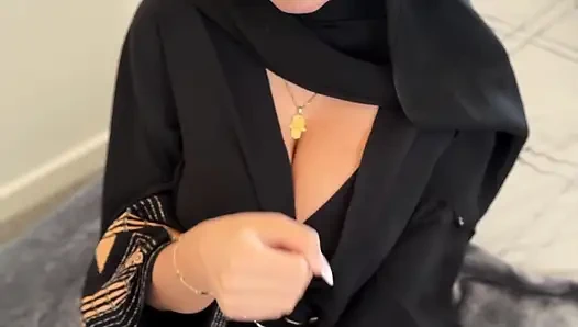 Aaliyah Ends Ramadan with an Urdu JOI