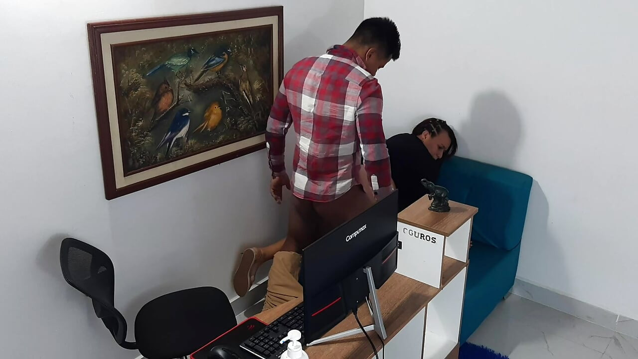 Šukání kundičky mé nevlastní sestry zezadu