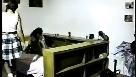 Эти школьницы возбуждены