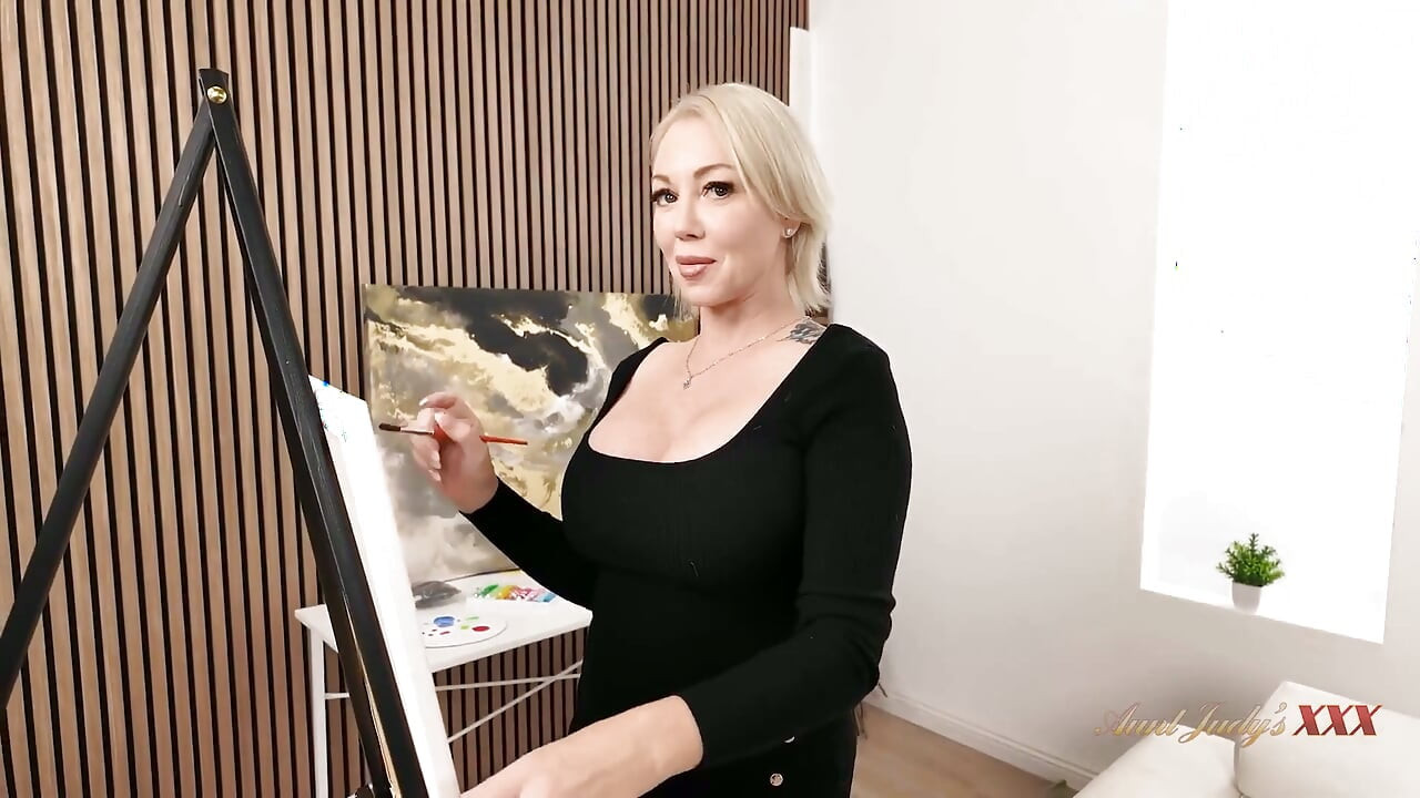 AuntJudysXXX - 49yo Busty Mature MILF Chloe Adams Shows You Her Appreciation