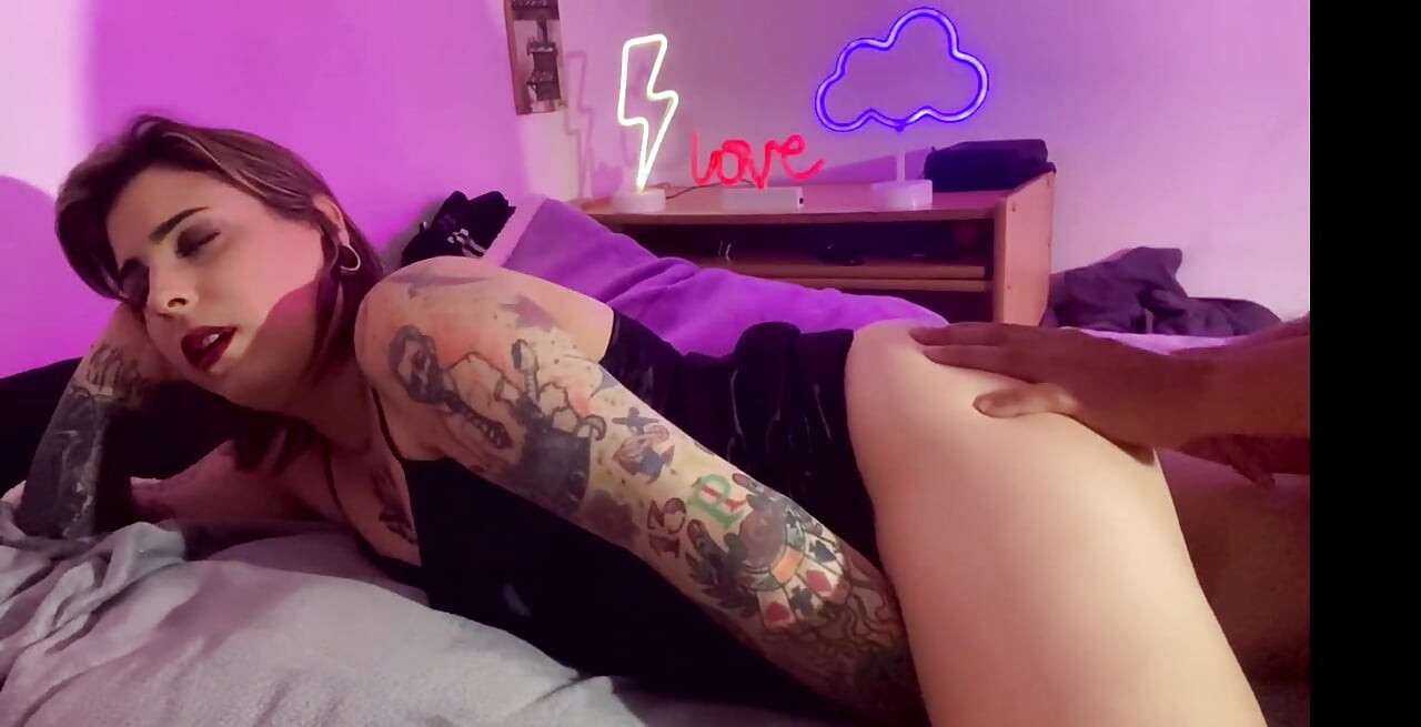 Kijk zeker deze video, volledige seks