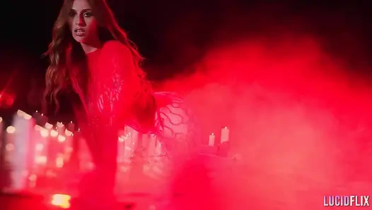 LUCIDFLIX fire mit Angel Youngs