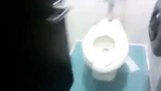 Dziewczyna selfie bate w łazience