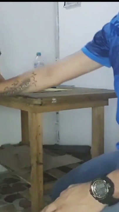 INTERVJUER SE UZBUĐIO I STAVIO SVOJ BOGATI KURAC U MOJU PIČKU, BIO JE UKUSAN INTERVJU. | Isječak 1