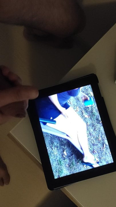 Cum tribute feet
