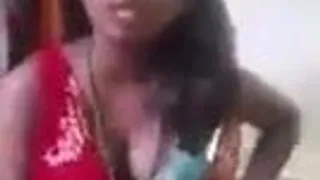 Tamil dziewczyna wrnong mowy