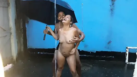 Seks Dalam Hujan Dengan Junior Gogoboy