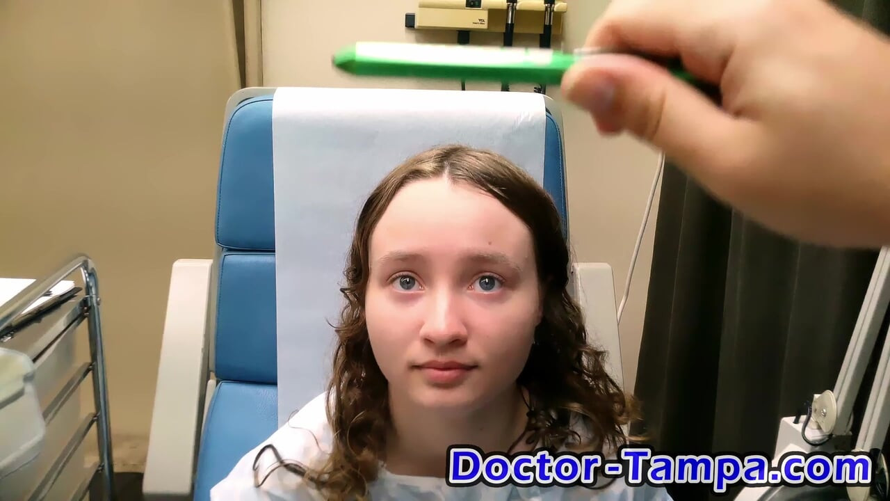 Dr Tampa - Mon voisin est mon premier gynéco ? - Serena Morgan