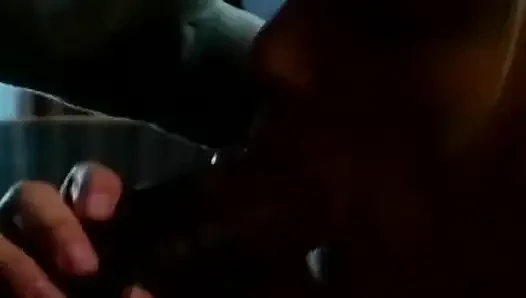 Французскую крошку трахнул ее любовник с большим черным членом