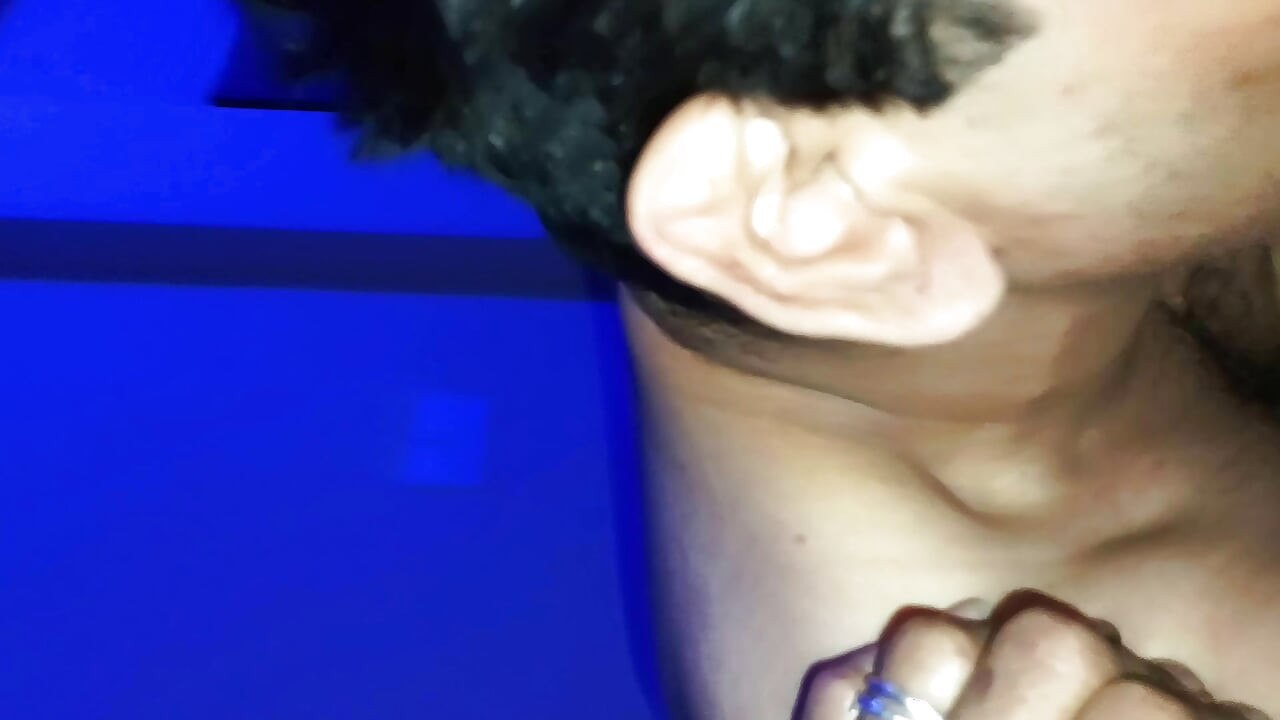 Slatka napaljena susjeda Desi Bhahi vrući hardcore seks u ponoćnoj masti jebačini