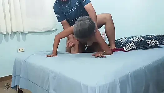 Все Началось С Игры Кости, И Вы В Конце Концов Дали Мне Свою Сперму В Мой Маленький Рот.