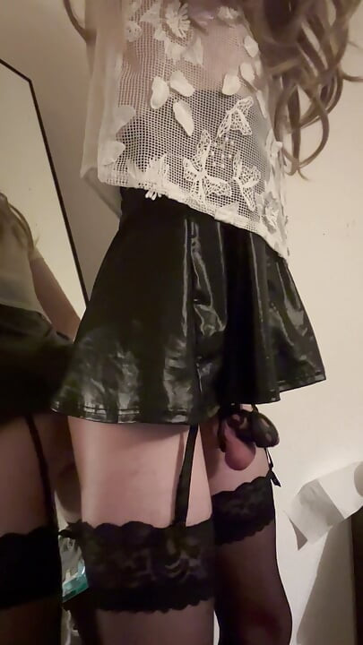 Filling Tight Hole While Caged