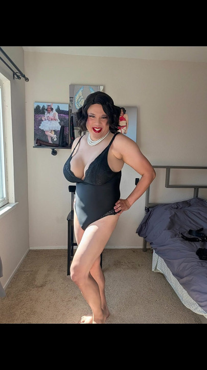 Getting Ready with Sissy Candy