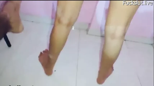 Bhabhi ne Lund hila Hila ke Maal nikala Fir Choot Marwayi