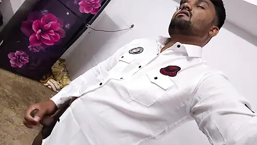 Her stepbrother was masturbating, Bhabhi saw the boy and Bhabhi was shaking her stepbrother's penis with pleasure.
