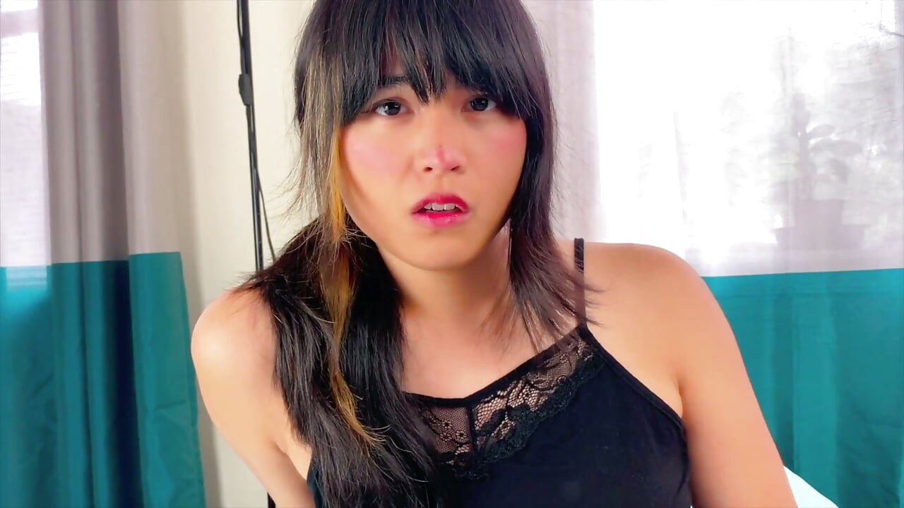 The sauce is boss: Stepsister food femdom