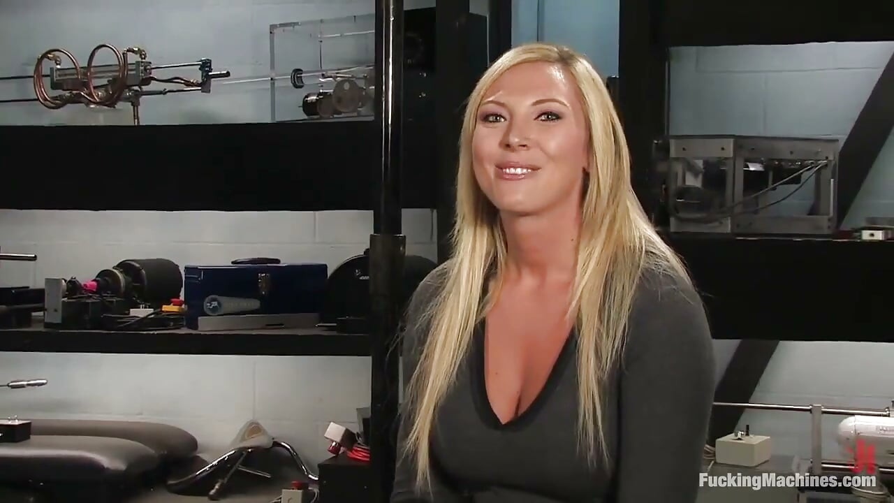 Дорогая девушка по пятницам Nikki в любительском видео