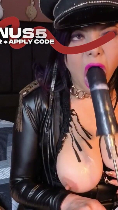 La reina del látex garganta profunda: jacki_jo se la come con la máquina de follar, ruidosa y babosa - video completo en stripchat | Clip 1