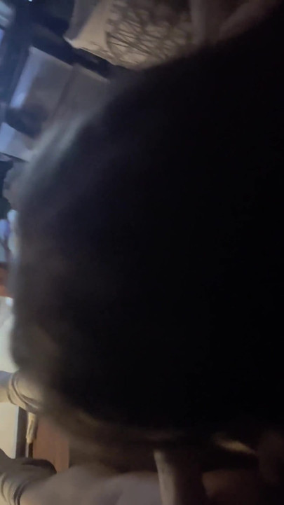 Adik tiri nakal suka banget nyepong kontolku!!