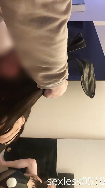 [Private Filming] The Pervert Gets Her Uterus Pressed by Her Legs and Reaches Orgasm from the Portio Part 2