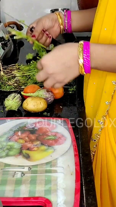 Komal with Kichen choda | Clip 1
