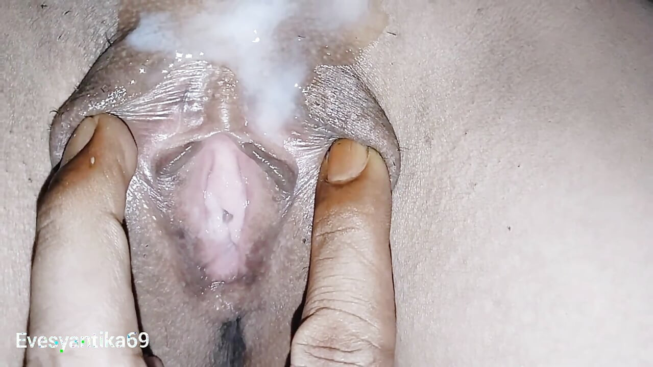 Viral indonesia.my pussy squirt ngentot with the mall parking attendant.and she also crot on my pussy up to three times