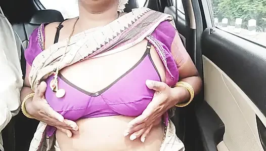 Telugu üvey anne ve üvey oğlu arabada seks edepsizce konuşuyor.