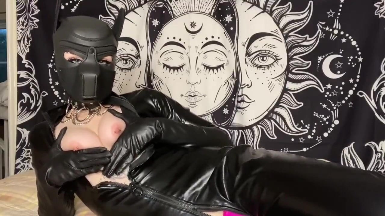 Raven, sexy britská děvka