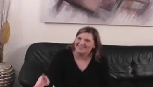 Kejutan cewek semok ini berakhir dengan kejutan