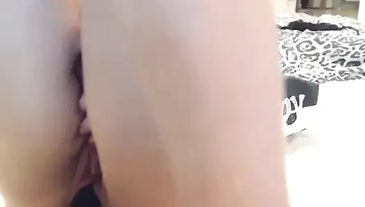 Я пристрастился к начиняю мои дырки я нимфоманка, я думаю, ты бы трахнул меня?