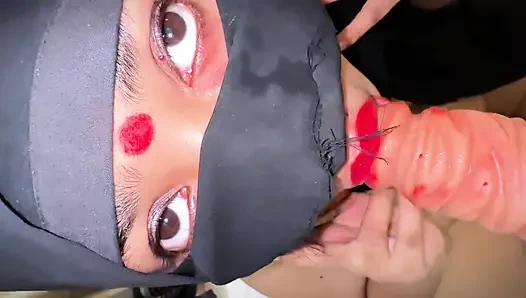 После окончания колледжа, большой член делает меня супер возбужденным - арабский симпатичная девушка в хиджабе, многократный оргазм