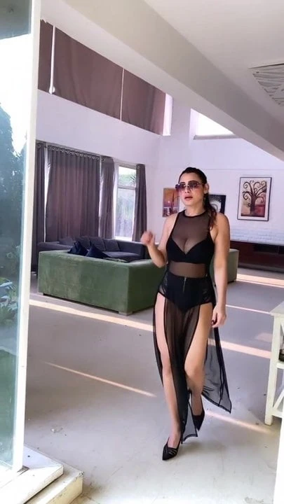 Desi Randi 15