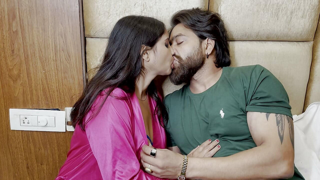 Indian bhabhi sex with devar hardcore fucking clear hindi audio