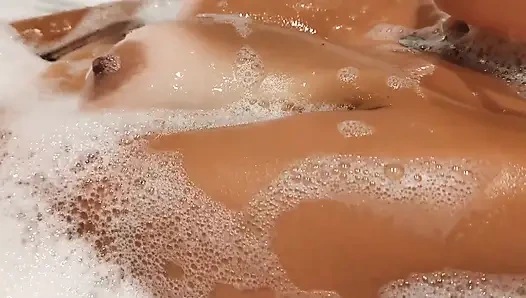 Amateur Tanned Girl in Bathroom Show Perfect Boobs and Pussy