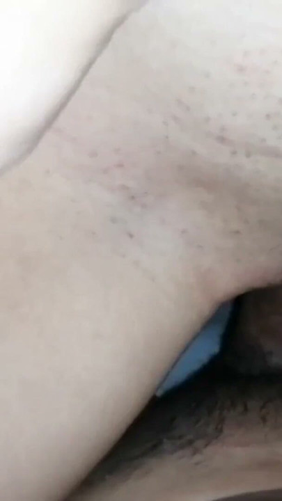 CHICA VIRGEN TENIENDO ORGASMO - KATPEACH | Clip 1