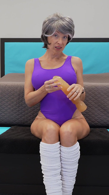 Sexy GILF in Long Socks Pussy Stretching Session - Sock Fetish E07 - MILF Stella