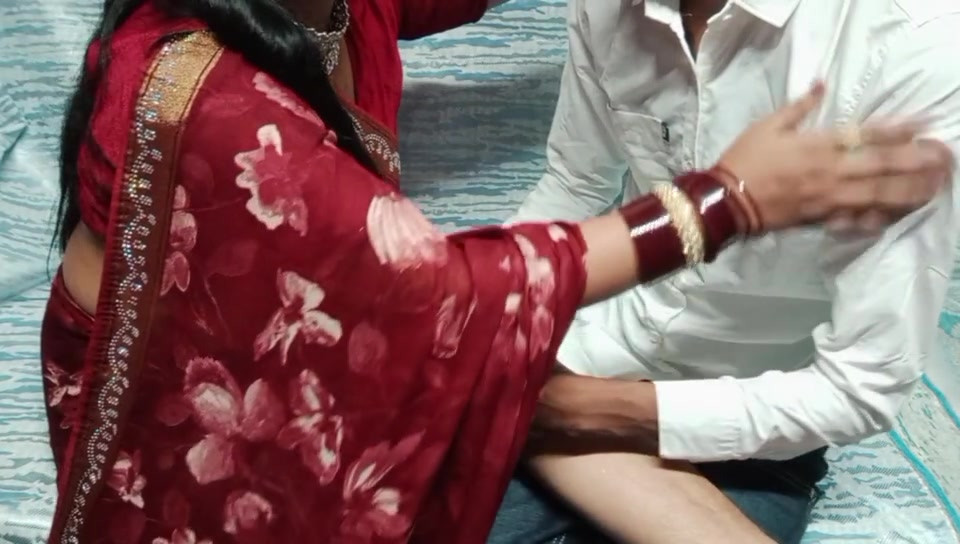 德西女孩为了升职而被办公室先生狠操