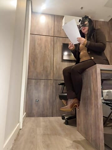 Office servent