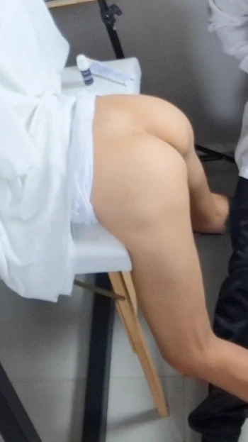 Must-share moment from "The naughty gynecologist lost control when he saw a patient with his legs open"