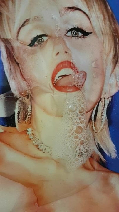 Miley vollgepisst