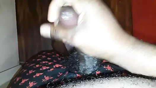 Gece geç saatlerde yarak masajı ve boşalma