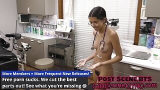 Nicole Luva - ¡cuando la Dra. Aria Nicole camina en el trasero desnudo para realizar un examen! Ver la película completa "Los nuevos exfoliantes del doctor"