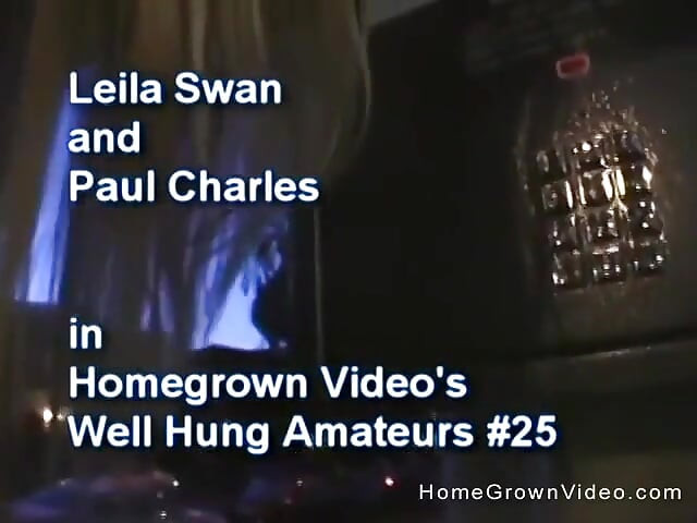 Leila Swan je přemluvená do šukání Paula Charlese