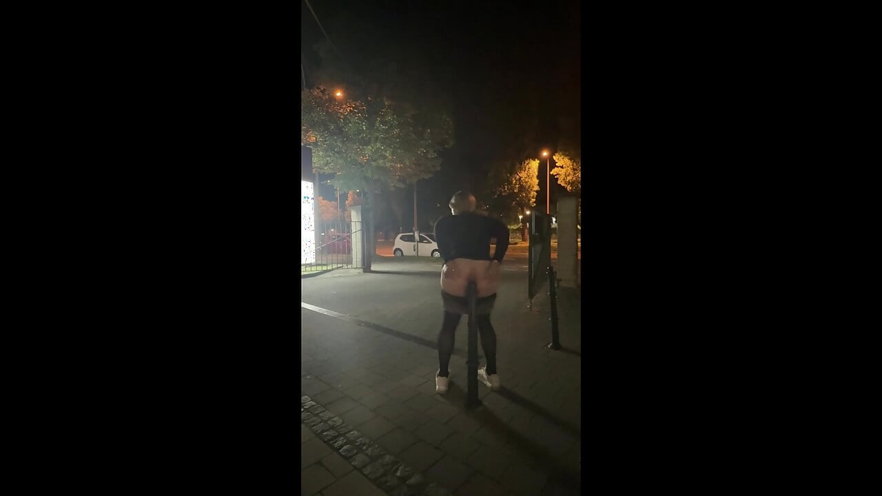 Sissy riding dildo outside