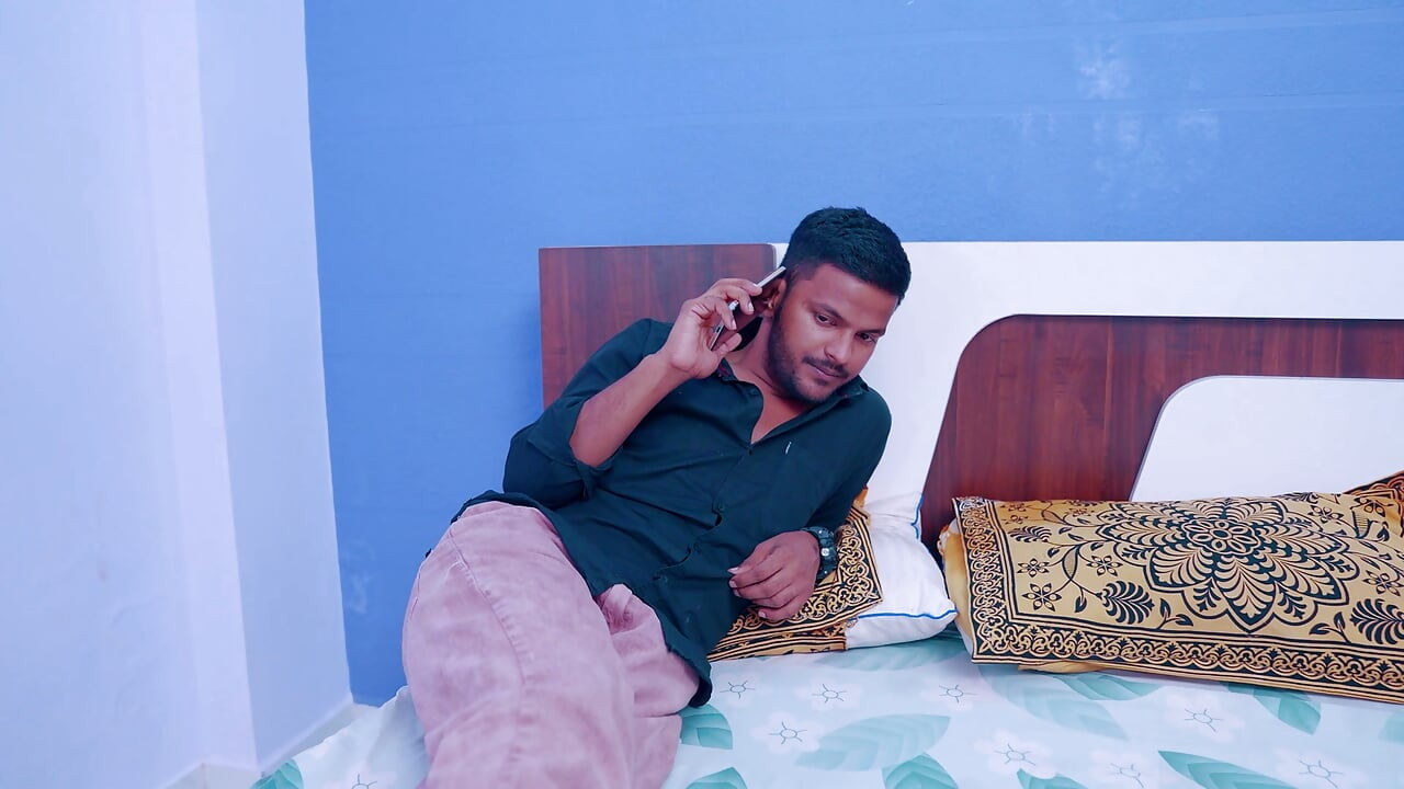 Big boobs horny girl satisfied a desperate guy from her big hole pussy