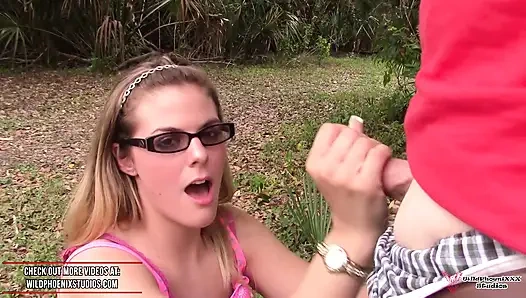 Kendra Lynn забыла в лесу: забыл турист фейкового рейнджера в лесу