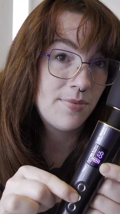 Ulasan NSFW tentang Tampilan Led Vibrating Wand Pro kompak dari funzze