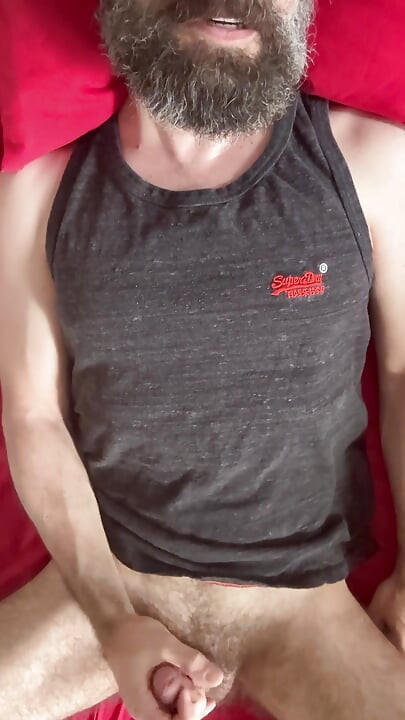 Another huge cumshot after waking up